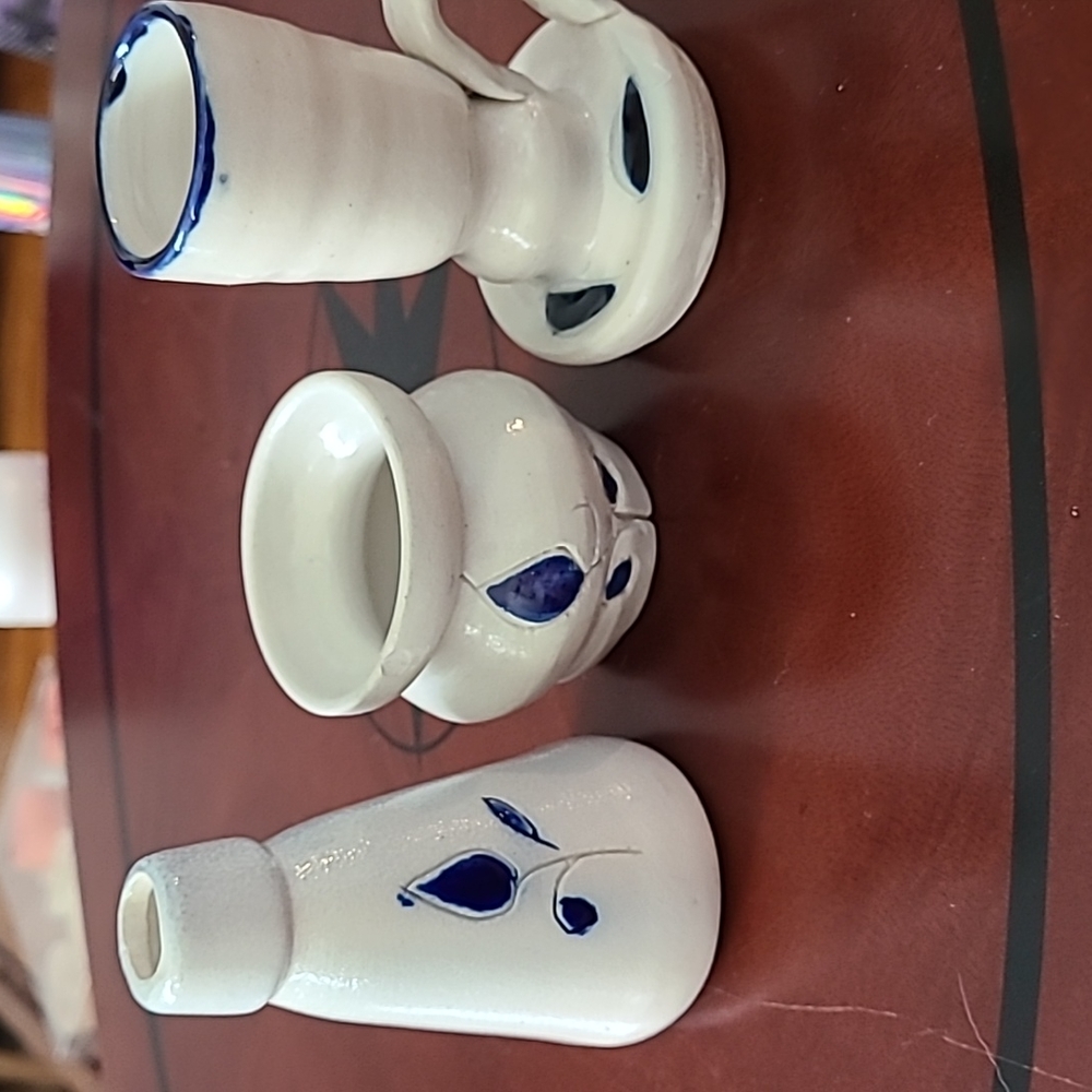 Williamsburg Pottery Salt Glazed Blue